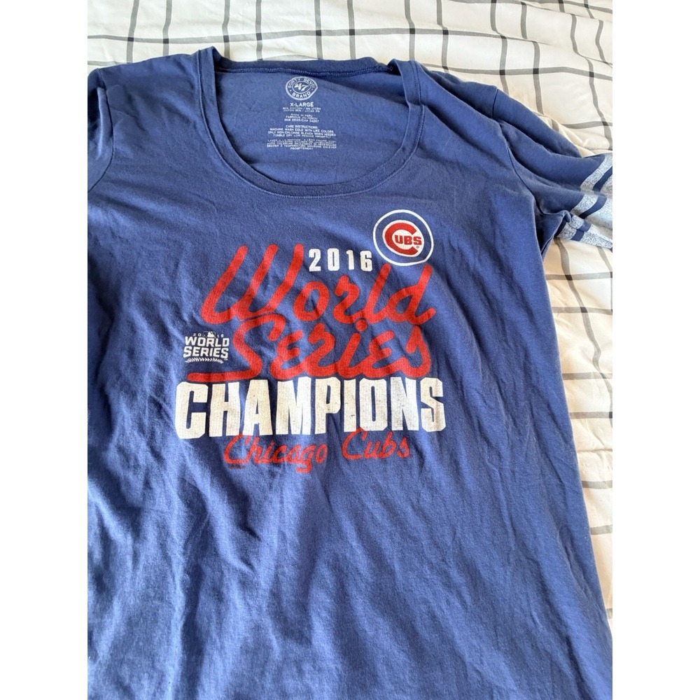 CHICAGO CUBS 47 Brand 2016 World Series Women's X-Large MLB LS Shirt
